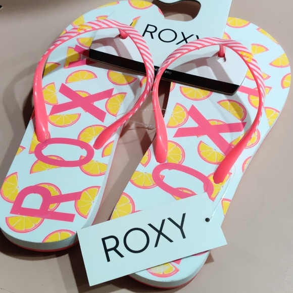 Roxy Flip Flops Lemon Print Pink - Picture 2 of 5